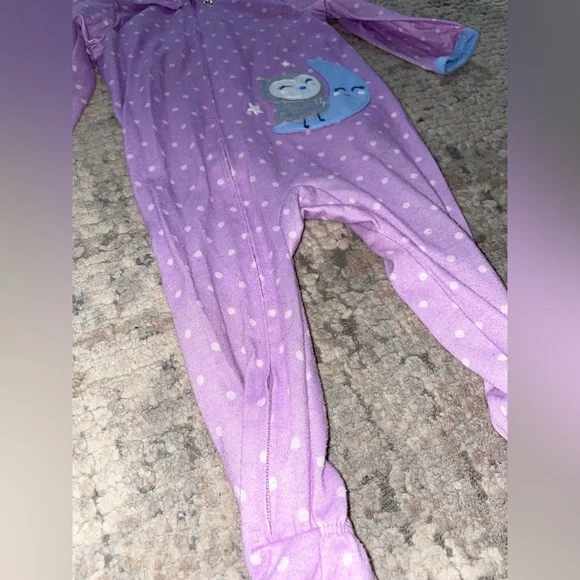 Carters footie onesie - Picture 2 of 3